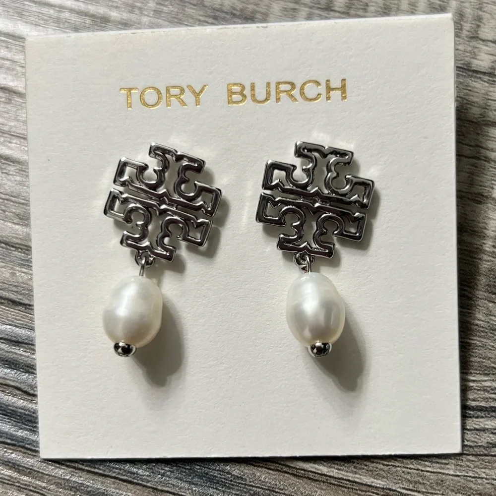 Tory Burch Britten Pearl Drop Earring